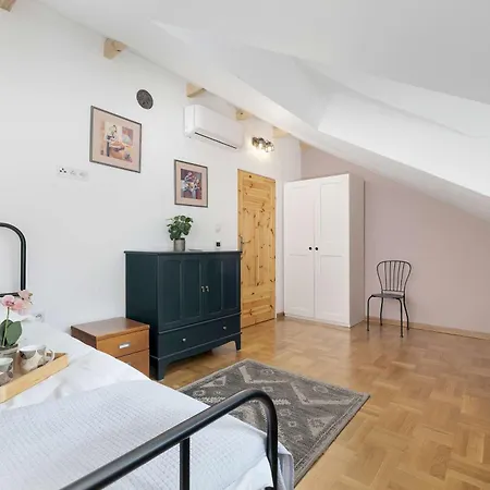 Two-level In The Center With Air Conditioning By Renters * Lublin